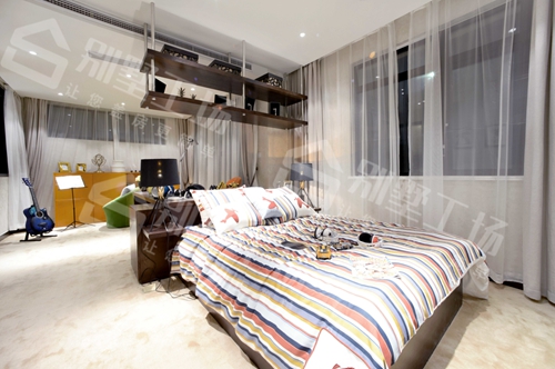 新中式三层别墅卧室装修实景图